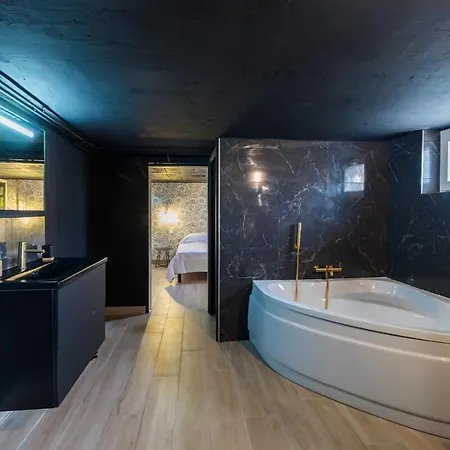 Grande Maison Billard Et Confort A *